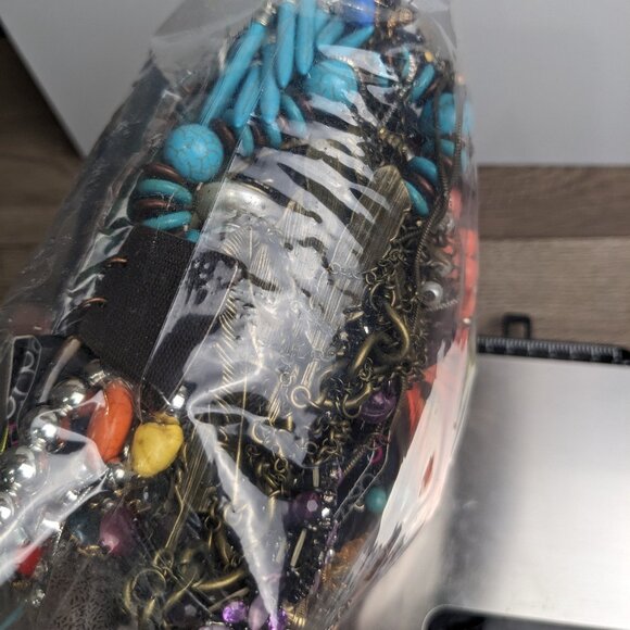 1031 Wearable/Sellable Jewelry Lot 4-5lbs Mixed Lot Free Shipping - Picture 2 of 6